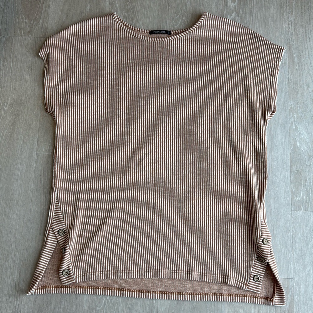 Pink Clover Brady Button Detail Knit Top